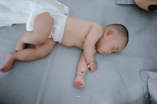梁山怀孕多久肚子会胀气